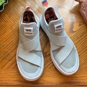 Ultra Range Gray Mesh Vans